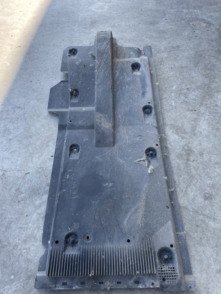 Scut lateral stanga Skoda RAPID 1.6 Motorina 2013