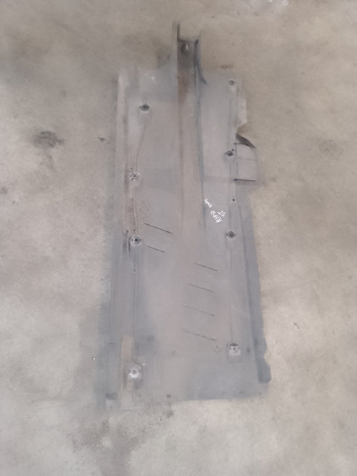 Scut lateral stanga Skoda Rapid Spaceback 2013