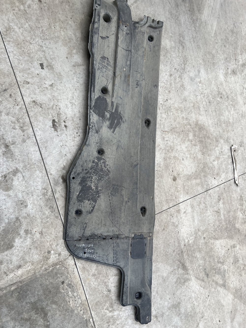 Scut lateral stanga Skoda Superb 3 - Motorina 2018, 3Q0825201G