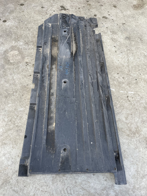 Scut lateral stanga Suzuki SX4 1.6 Hybrid 2014