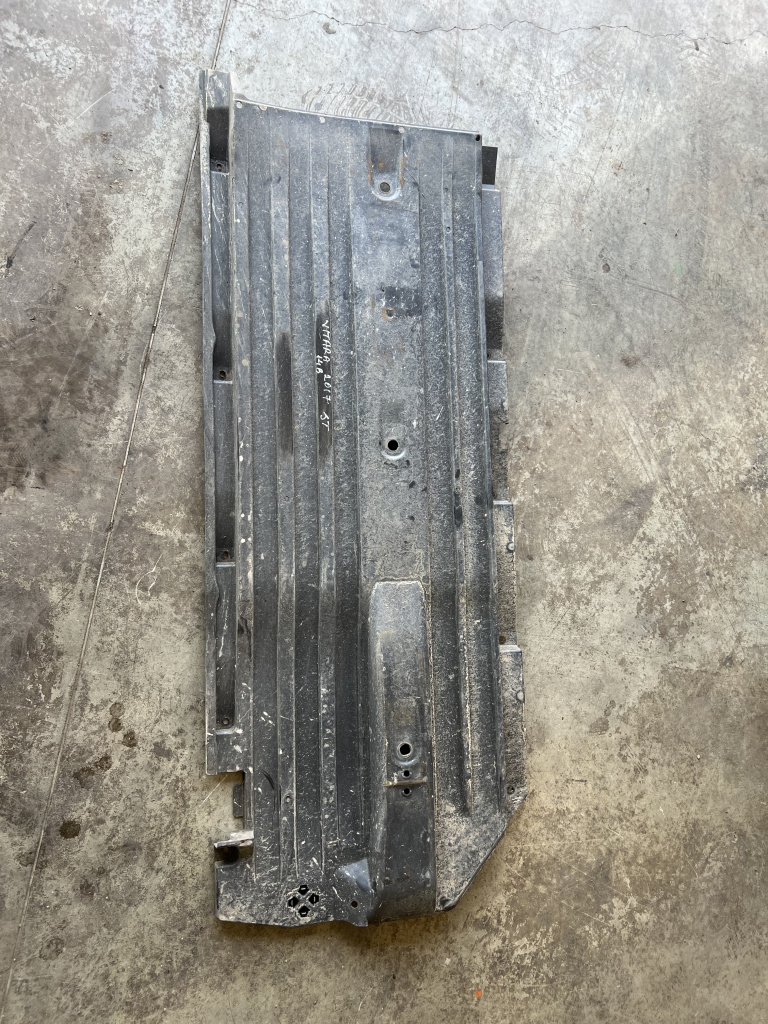 Scut lateral stanga Suzuki Vitara 2017