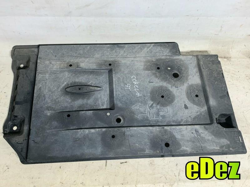 Scut lateral stanga Toyota Corolla (2012-2018) 58168-02081