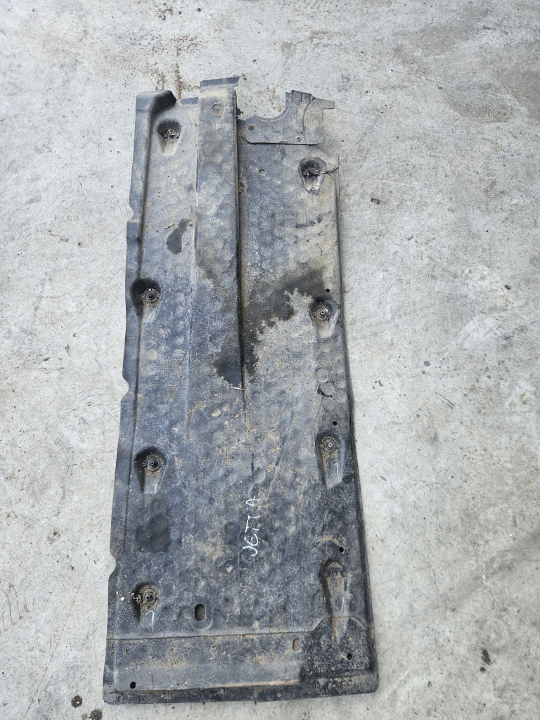 Scut lateral stanga Volkswagen Jetta 2.0 Motorina 2008, 1K0825211E