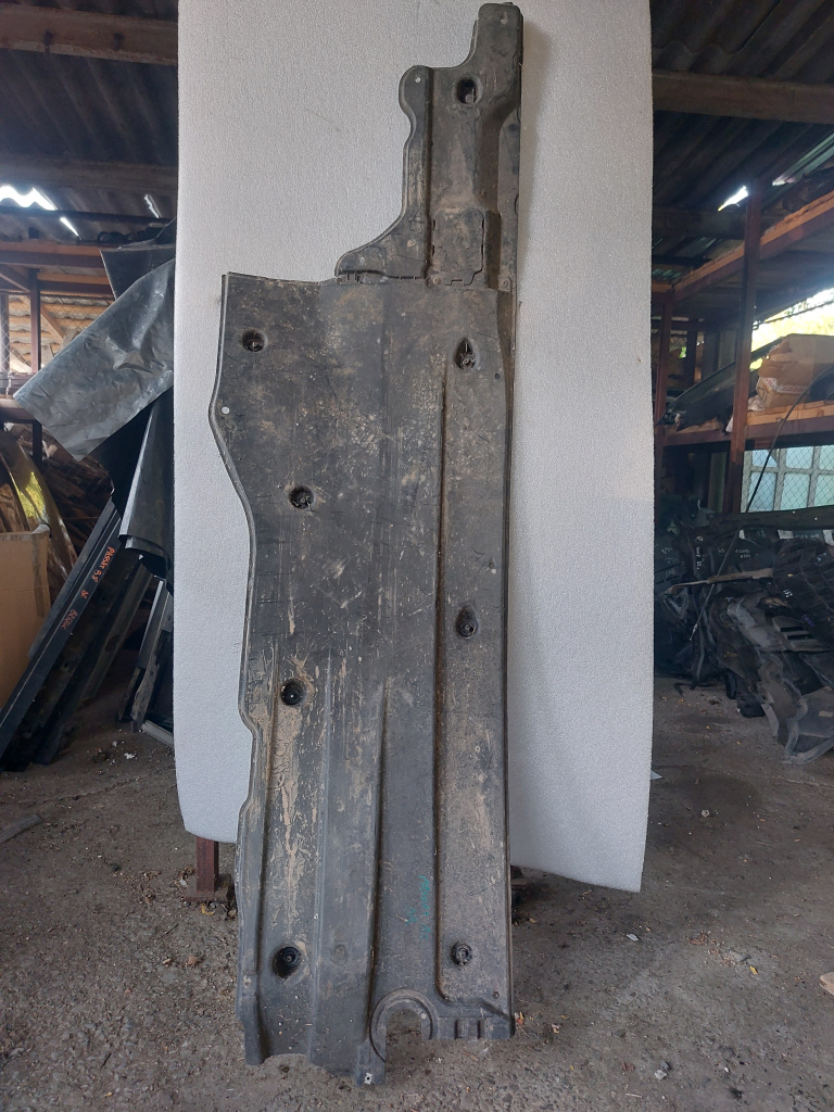 Scut lateral stanga Volkswagen Passat B8 2016