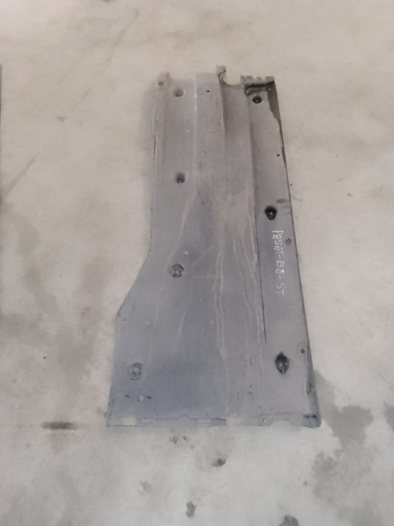Scut lateral stanga Volkswagen Passat B8 Break 2.0 Motorina 2016