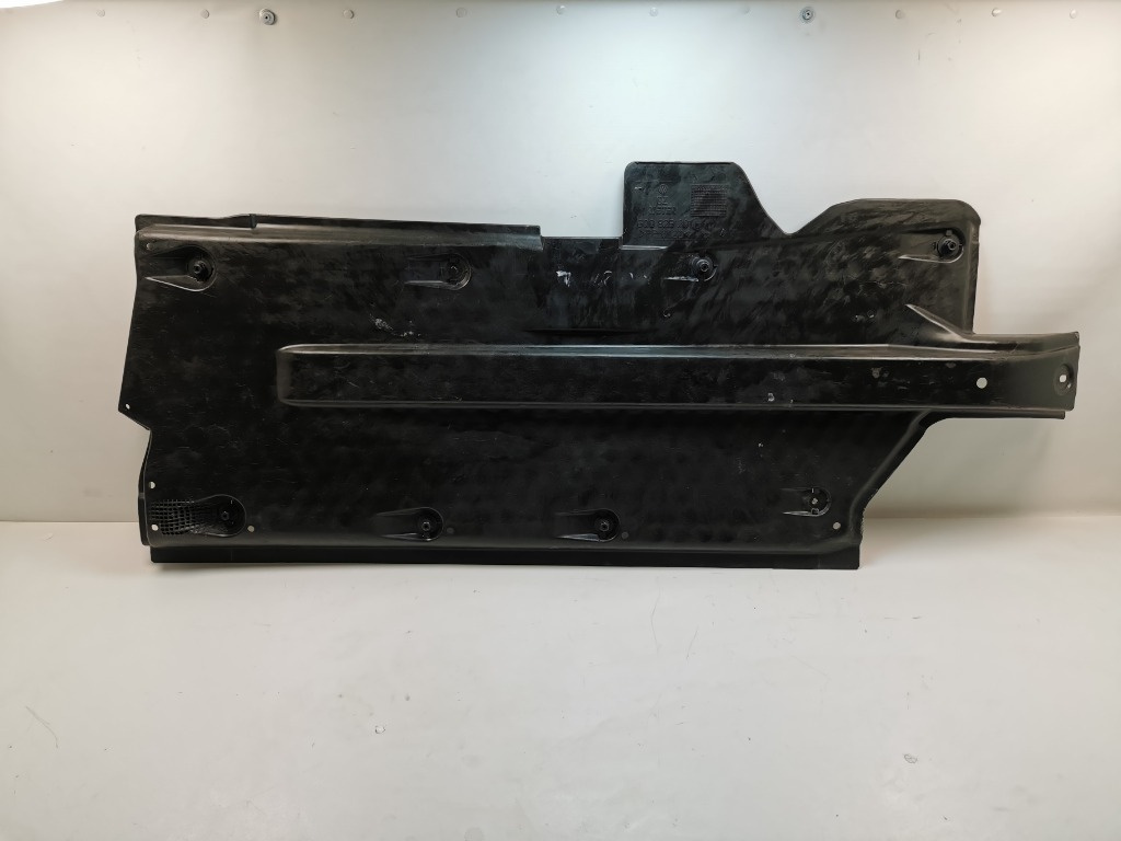 Scut lateral stanga Volkswagen Polo (2002-2005) 6Q0825201E OEM 6Q0825201E