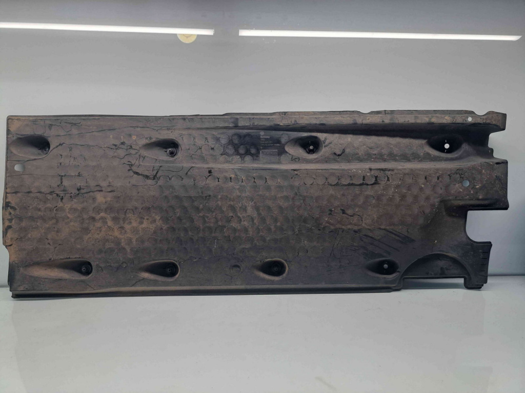 Scut lateral stanga Volkswagen Tiguan (5N) [Fabr 2007-2016] 5N0825201