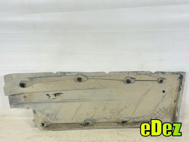 Scut lateral stanga Volkswagen Touran facelift (2010-2015) [1t3]