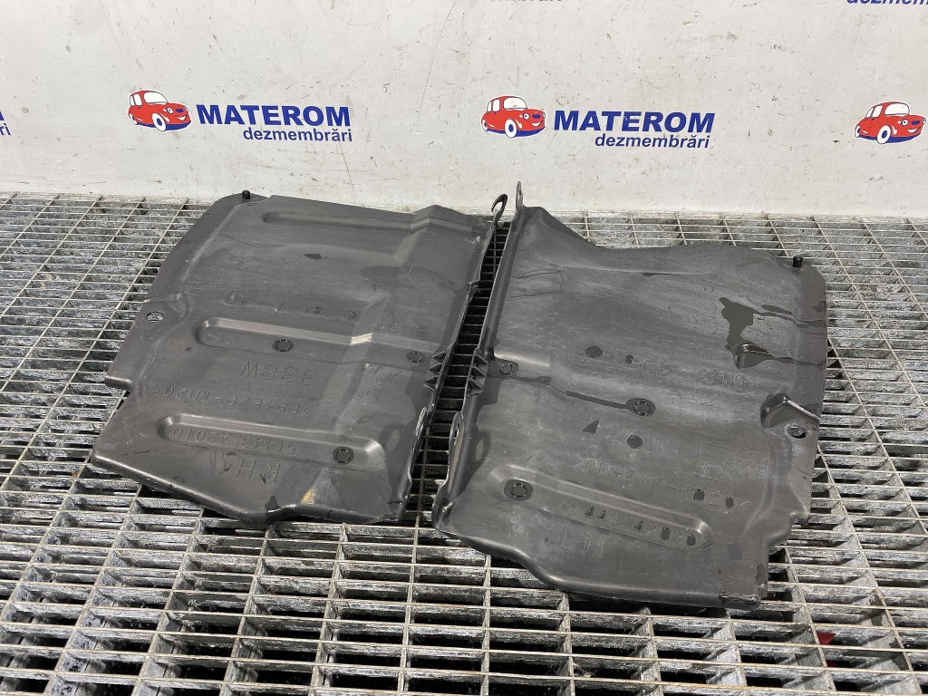 SCUT LATERAL TOYOTA RAV4 2.0 INJ - (2010 2012)