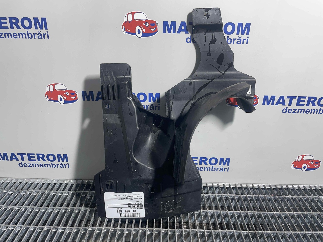 SCUT LATERAL VOLVO XC 90 - - (2015 2022)