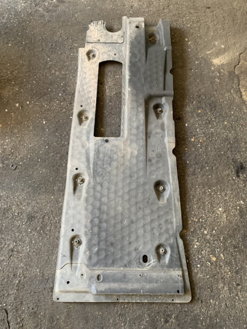 Scut longitudinal dreapta Volkswagen Jetta 5 [2005 - 2011] Sedan 4-usi 2.0 TDI MT (140 hp) (1K2)