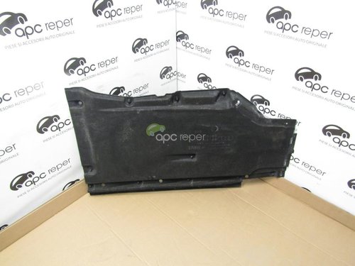 Scut longitudinal stanga Audi A4 8W - Cod: 8W0825207 / A