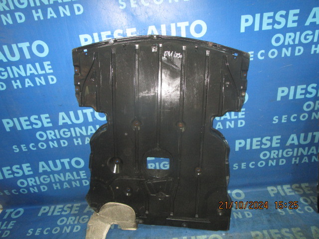 Scut motor BMW E91 318d  (fisurat)