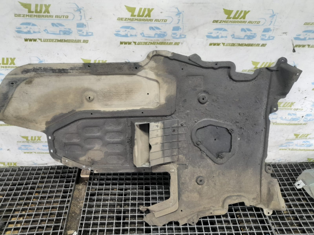 Scut motor caroserie 51757203908 2.0 d N47D20O0 BMW Seria 5 E60/E61 [facelift] [2007 - 2010] 2.0 d N47D20O0