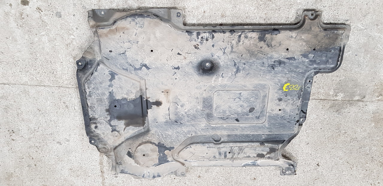 Scut motor Mercedes C-Class W204 Facelift 2011 2012 2013 2014
