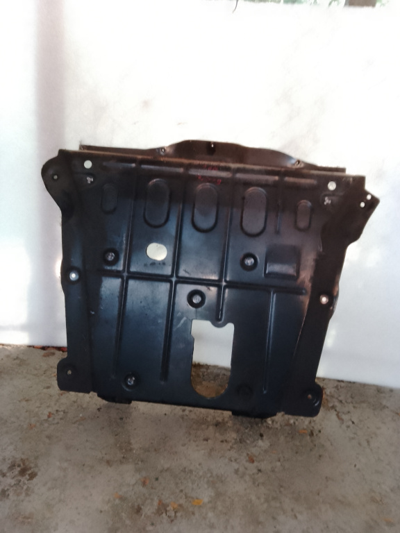 Scut motor metalic Dacia Duster 1.5 Motorina 2019