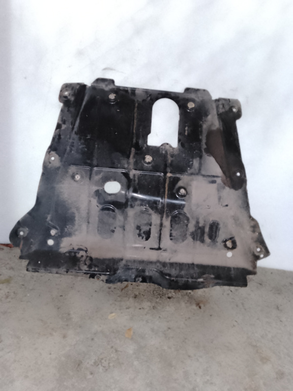 Scut motor metalic Dacia Duster 1.5 Motorina 2019