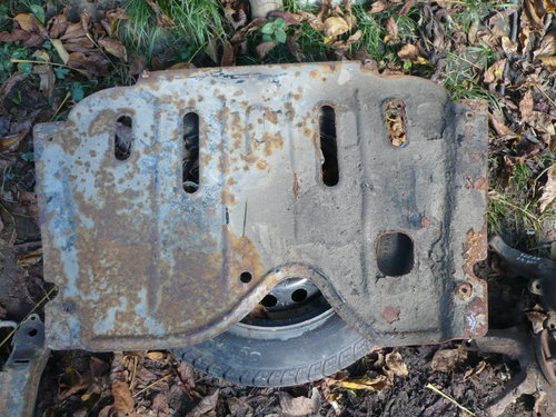 Scut Motor Metalic Dacia Logan 2004 2008