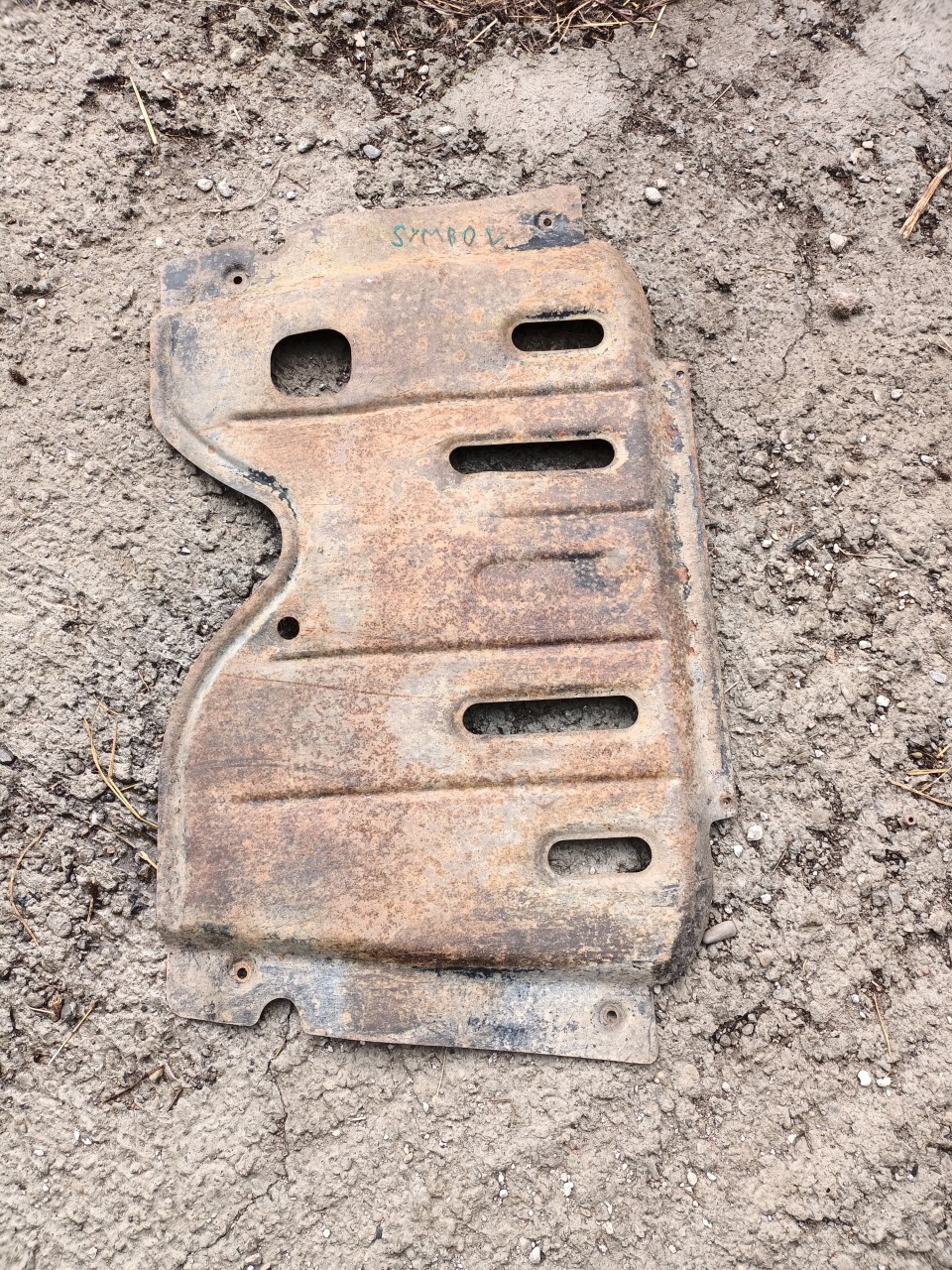 Scut motor metalic Renault Clio Symbol 2005