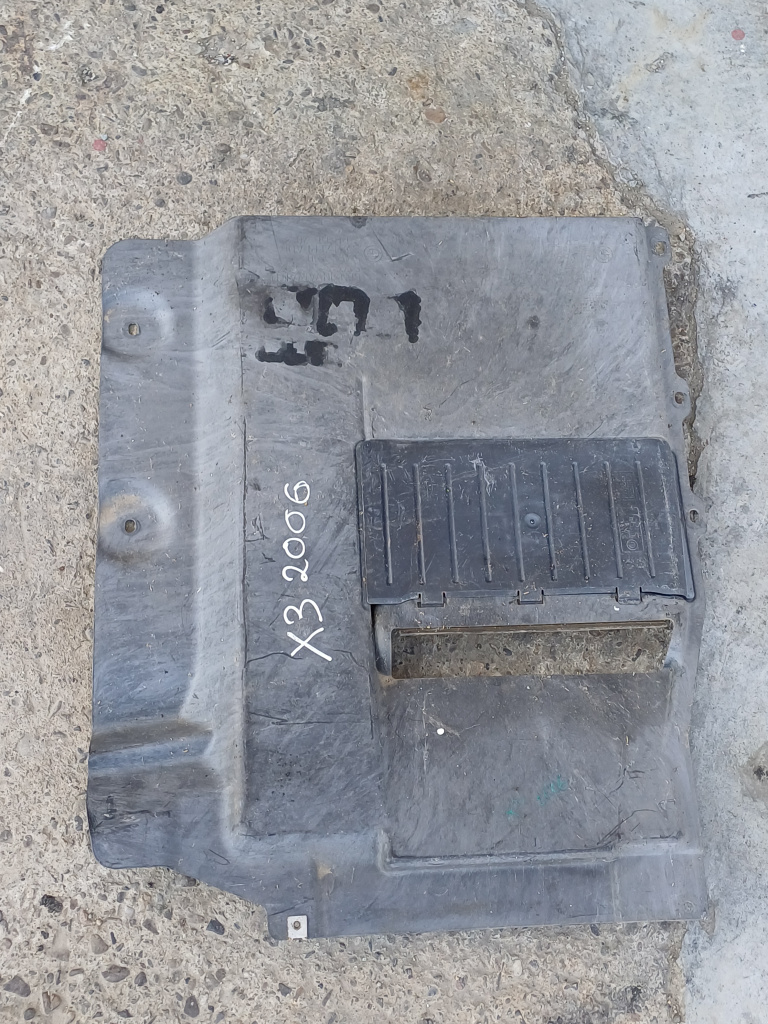 Scut motor plastic BMW X3 - Motorina 2006, -