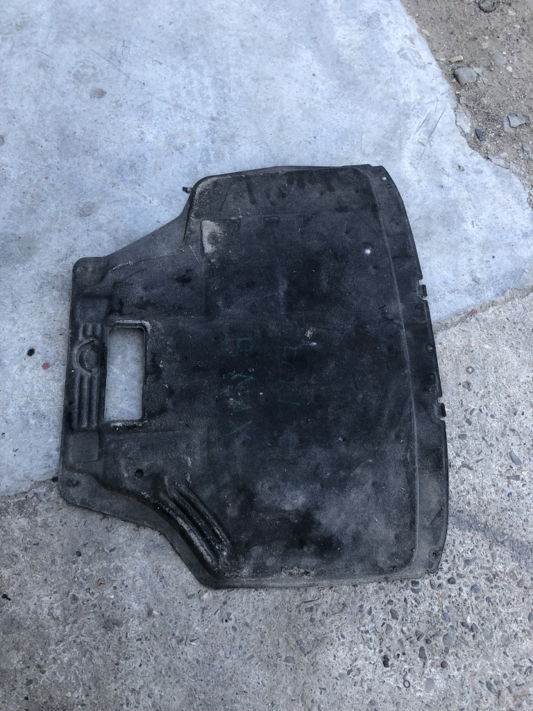 Scut motor plastic Ford B-MAX - Benzina 2013, -