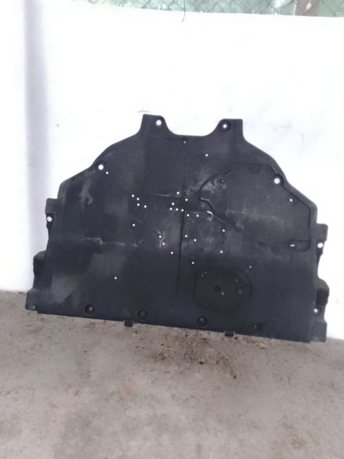 Scut motor plastic Mazda 626 2.2 Motorina 2014