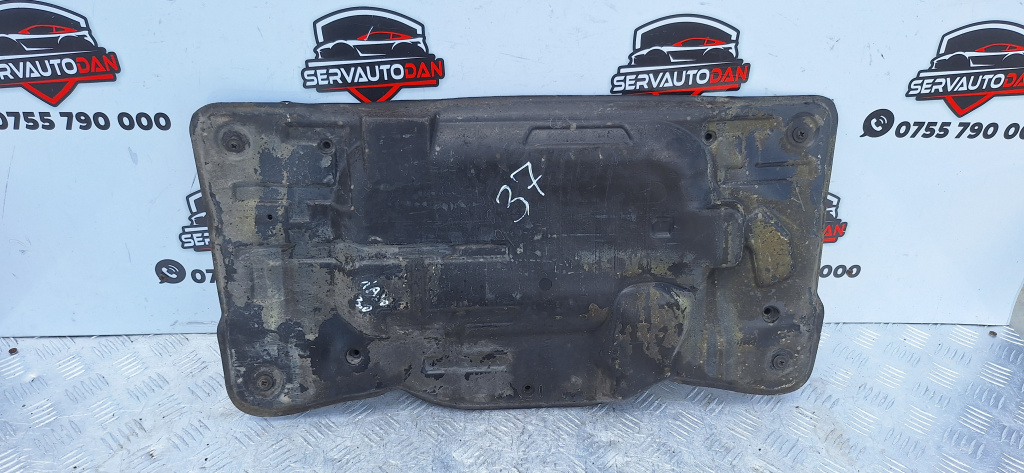 Scut motor plastic Mercedes-Benz Viano (2009->) 3.0 Motorina 2008, A6395201123