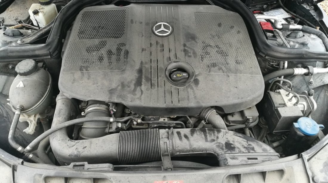 Scut motor plastic Mercedes C-CLASS W204 2008 BERLINA C220 CDI