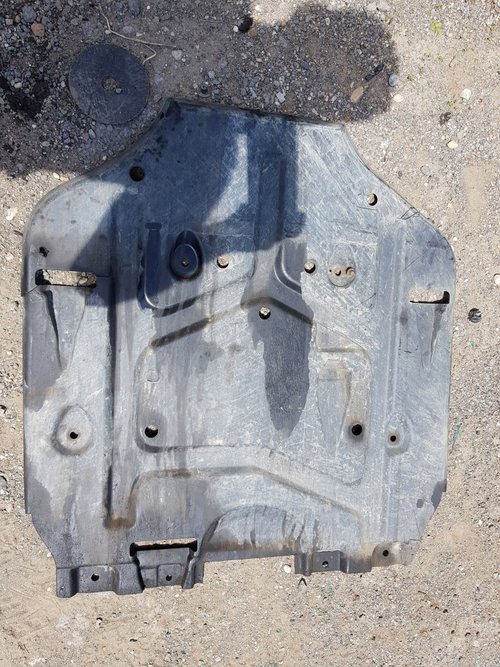 Scut motor plastic Mercedes R-CLASS W251