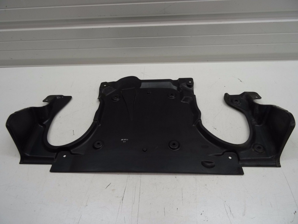 Scut Motor Plastic Mercedes S320 cdi w221