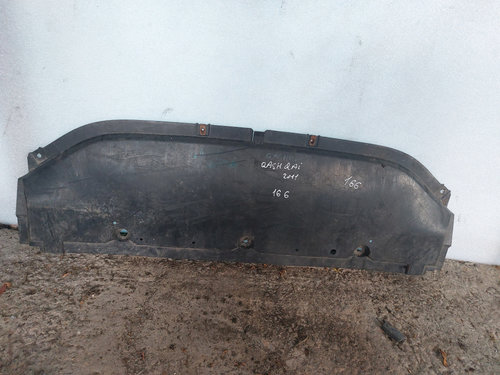 Scut motor plastic Nissan Qashqai+2 2011