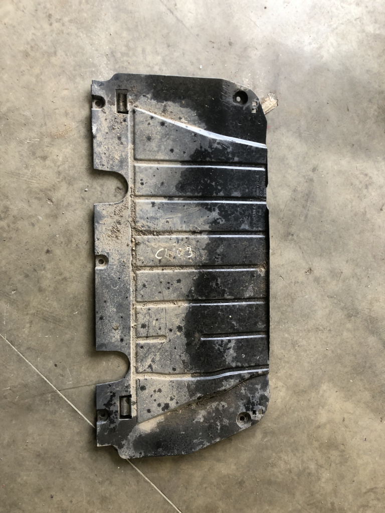 Scut motor plastic Renault Clio 3 - Benzina 2010, -