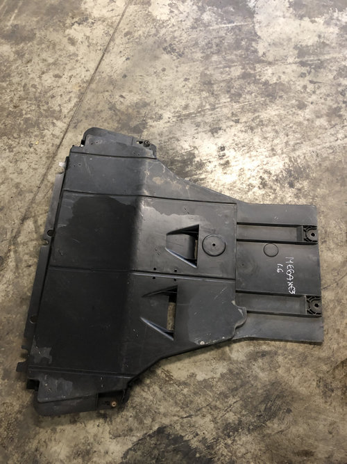 Scut motor plastic Renault Megane 3 1.6 2014