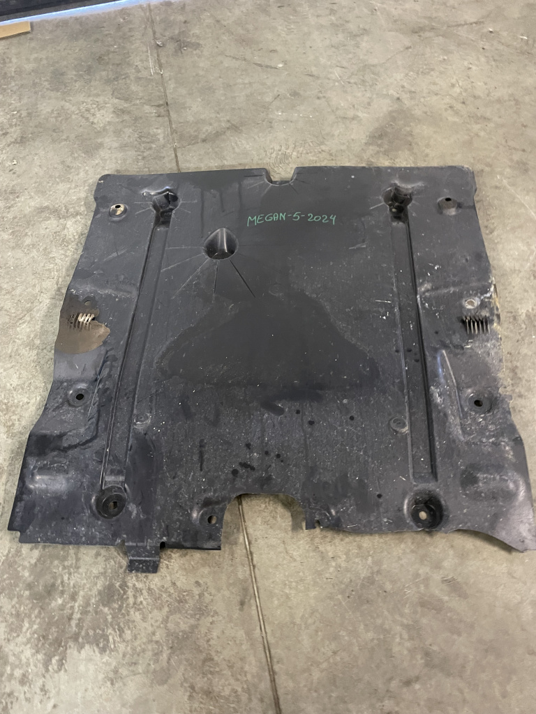 Scut motor plastic Renault Megane 5 Hybrid 2024