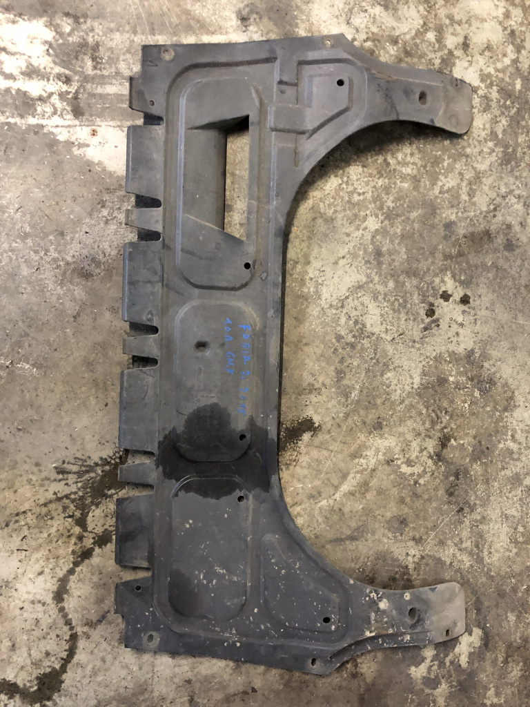 Scut motor plastic Skoda Fabia 3 1.0 Benzina 2015