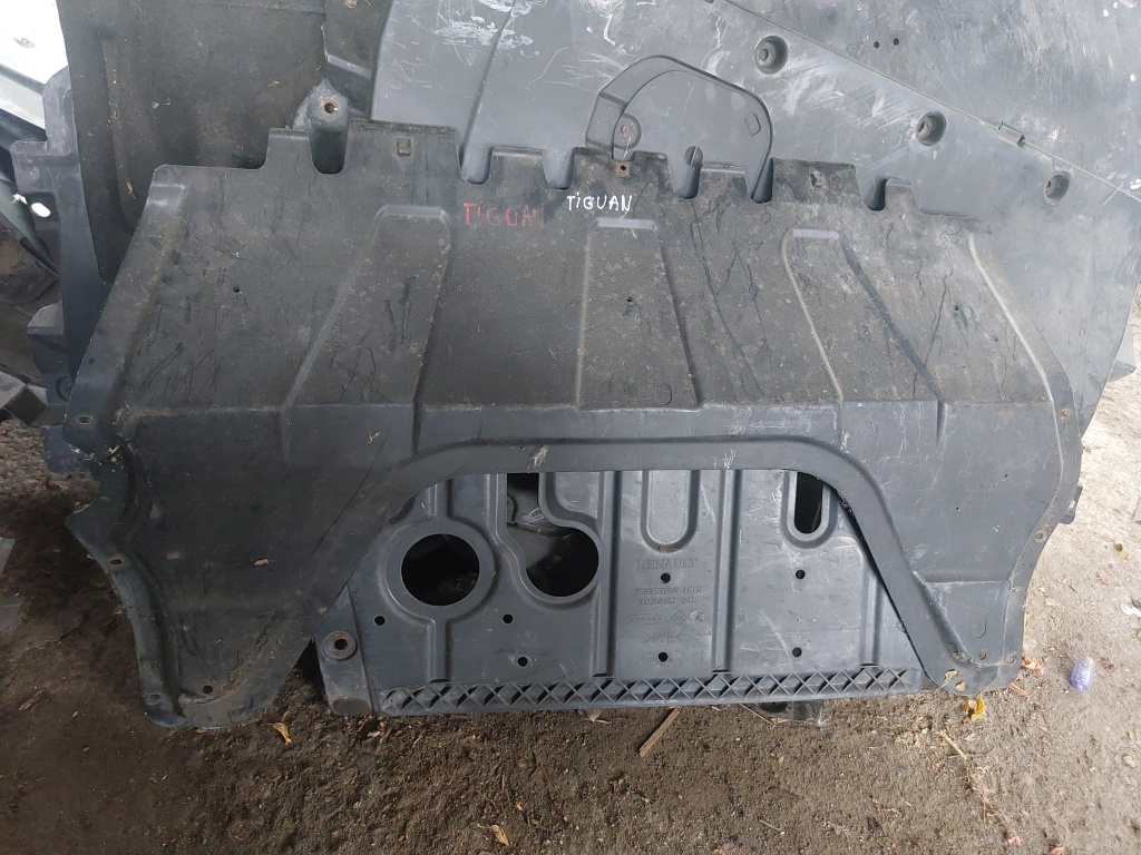 Scut motor plastic Volkswagen 2009