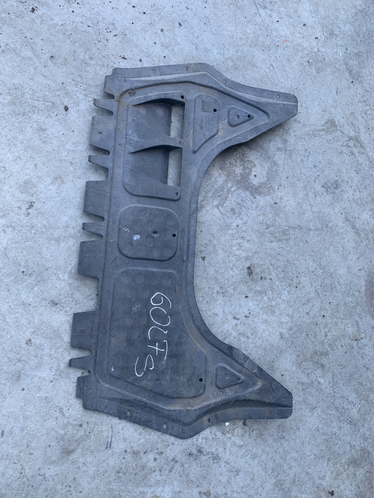 Scut motor plastic Volkswagen Golf 5 - Motorina 2006, -