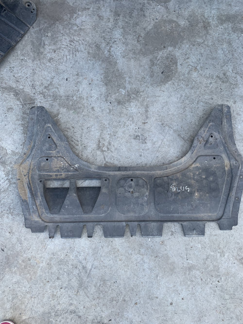 Scut motor plastic Volkswagen Golf 5 Plus - Motorina 2007, -