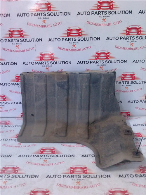 Scut motor stanga HYUNDAI I20 1.2B an fabr. 2011