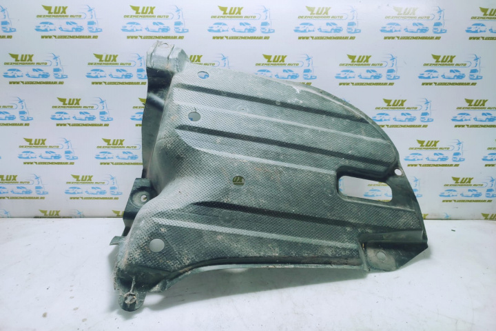Scut motor stanga spate 58398-05020 Toyota Avensis [facelift] [2000 - 2003]
