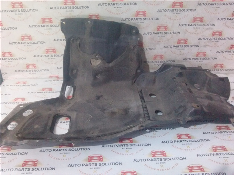 Scut motor stanga TOYOTA COROLLA VERSO 2.2 D an fabr. 2007