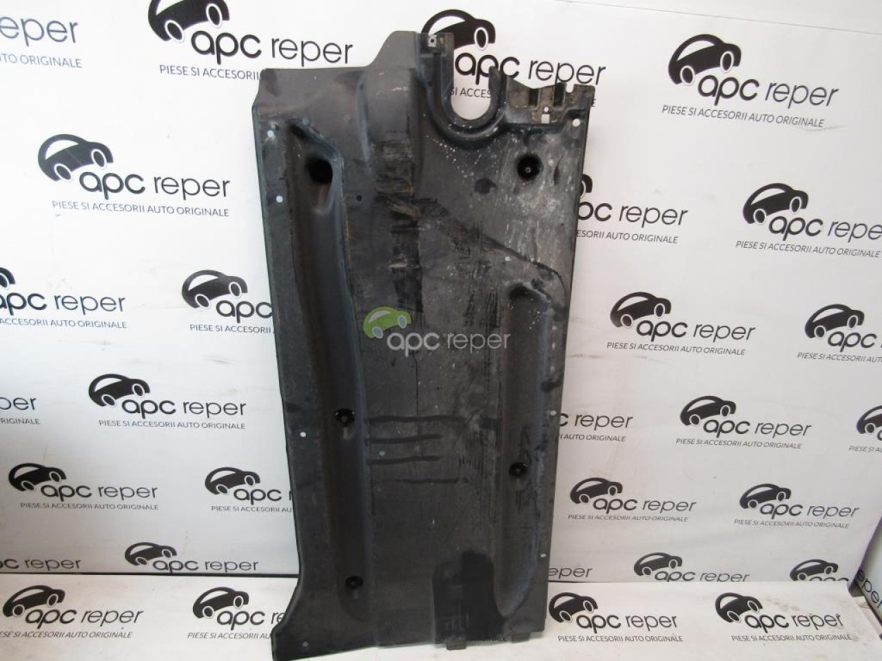 Scut podea Audi A3 8V sportback cod 5Q0825202R