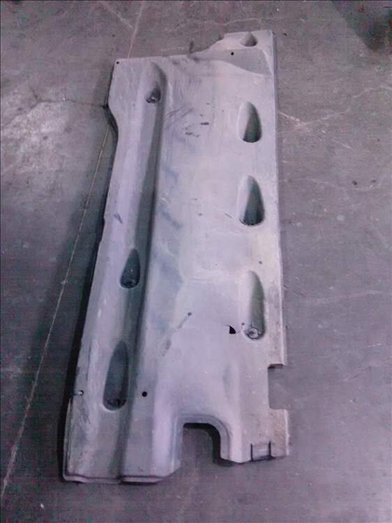 Scut podea dreapta VOLKSWAGEN SHARAN 2.0 d an fabr. 2013