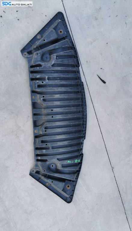 Scut Protectie Bara Motor Plastic Mercedes Clasa C Class W204 2007 - 2011 Cod A2045200723 [G0074]