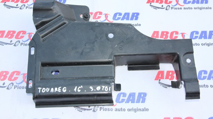 Scut protectie dreapta VW Touareg 7P cod: 7P0825202C / 7P0825202A model 2016