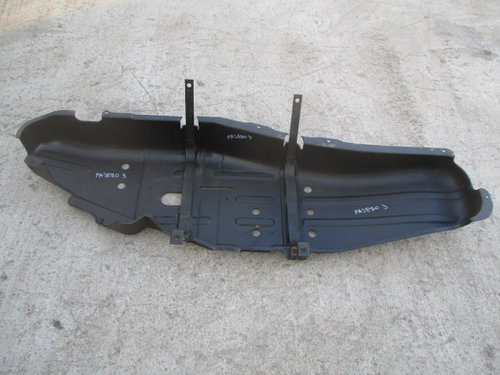 SCUT / PROTECTIE REZERVOR COMBUSTIBIL MITSUBISHI PAJERO SHOGUN III 3.2 DI-D FAB. 1999 – 2007 ⭐...