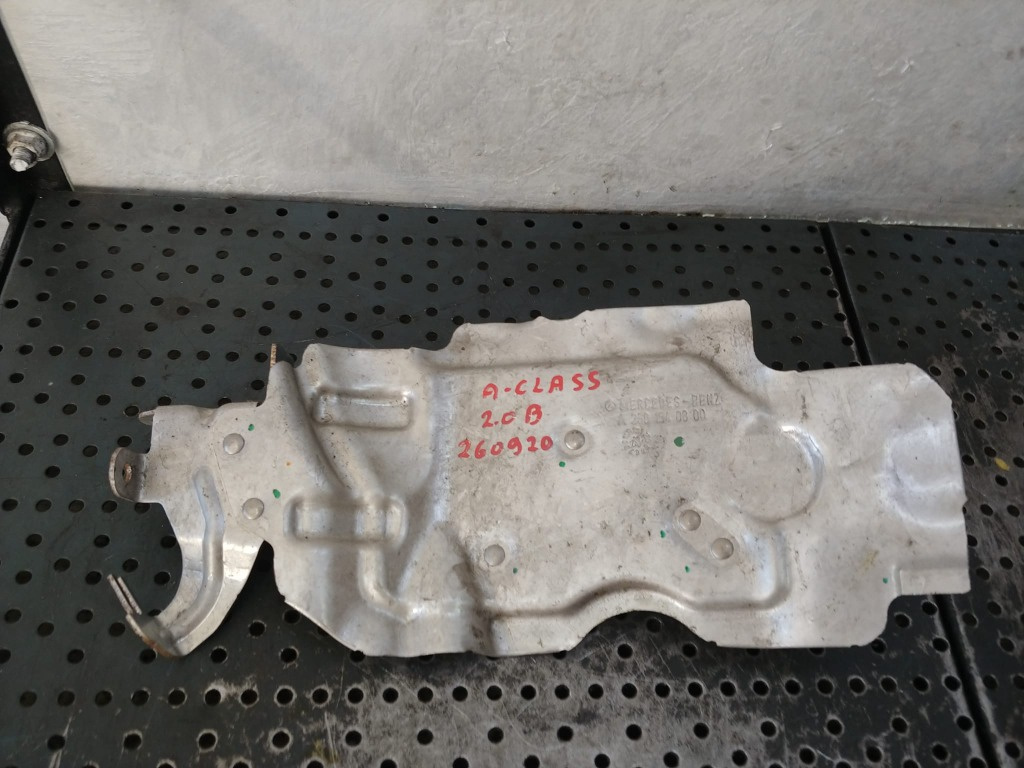 Scut protectie termica motor 2.0b 260920 mercedes a-class a35 amg w177 euro 6 a2601540800