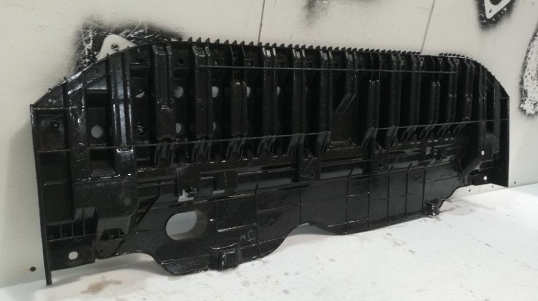 Scut radiator Toyota Avensis T27 An 2008 2009 2010 2011 2012 cod 52618-05010