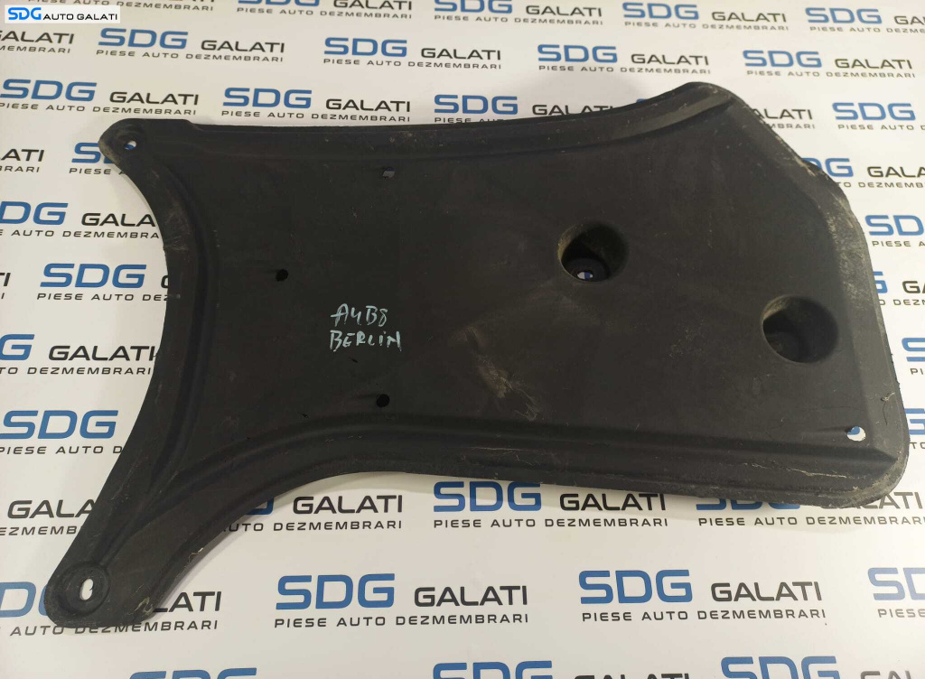 Scut Semiscut Protectie Plastic Toba Teava Esapament Audi A4 B8 Sedan Berlina 2008 - 2015 Cod 8K0825219 [L1246]