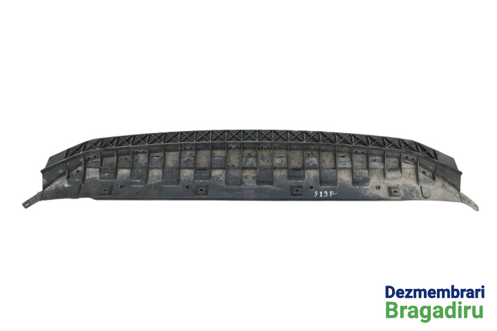 Scut sub bara fata Cod: 5E0807611 5E0807611 Skoda Octavia 3 [2013 - 2017] Combi wagon 5-usi 1.6 TDI DSG (110 hp) Cod motor: CXXB, Cod cutie: RER, Cod culoare: LF8H-4K4K